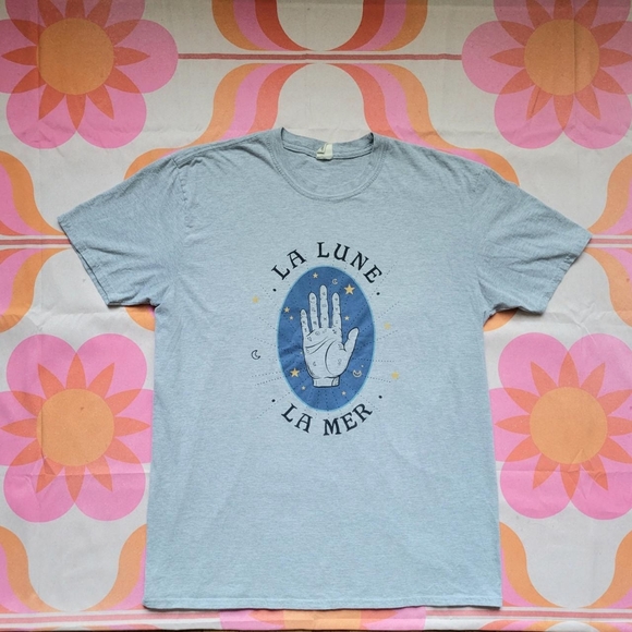 Urban Outfitters Tops - Astrology palmistry tshirt
